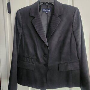EUC-Evan Picone Women’s 2pc Black Pinstripe Pant Suit - 12P - Petite